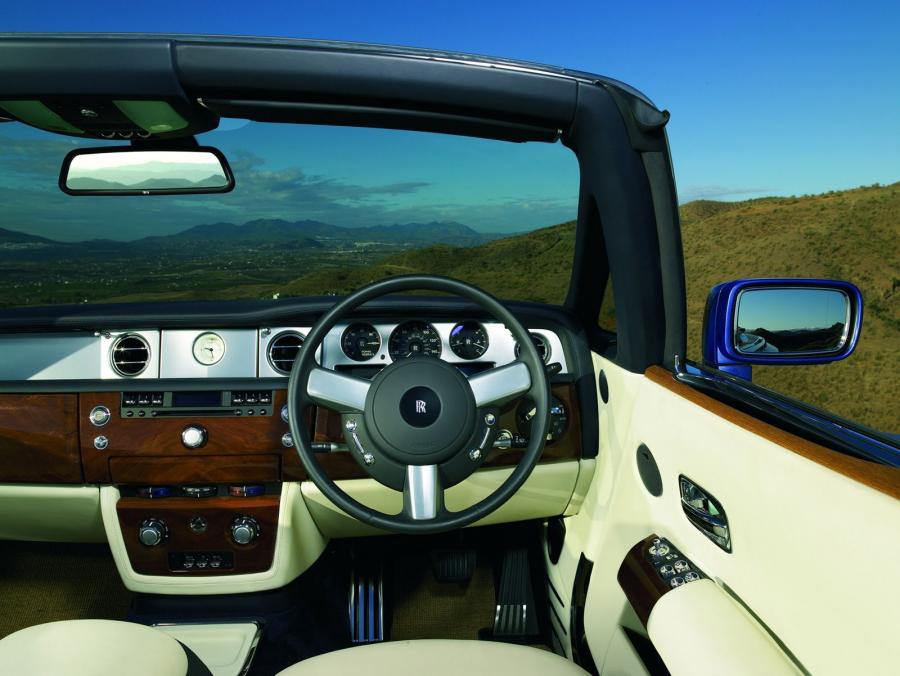  Rolls-Royce Phantom Drophead Coupe 2008 года  (фото 7 из 37)
